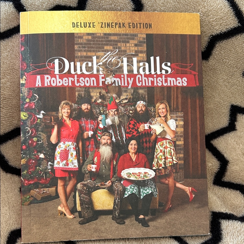 "Duck the Halls: A Robertson Family Christmas" Duck Dynasty. CD cookbook